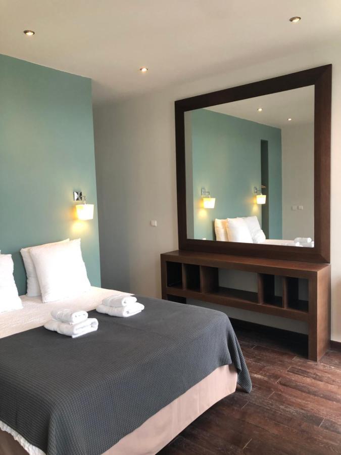 Deluxe Double Room Shower