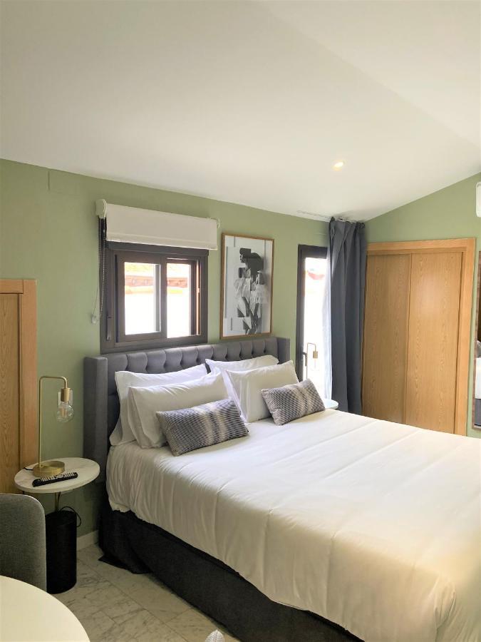 Deluxe Attic Terrace