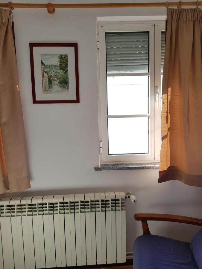 Single Room,1065962773:JPEG