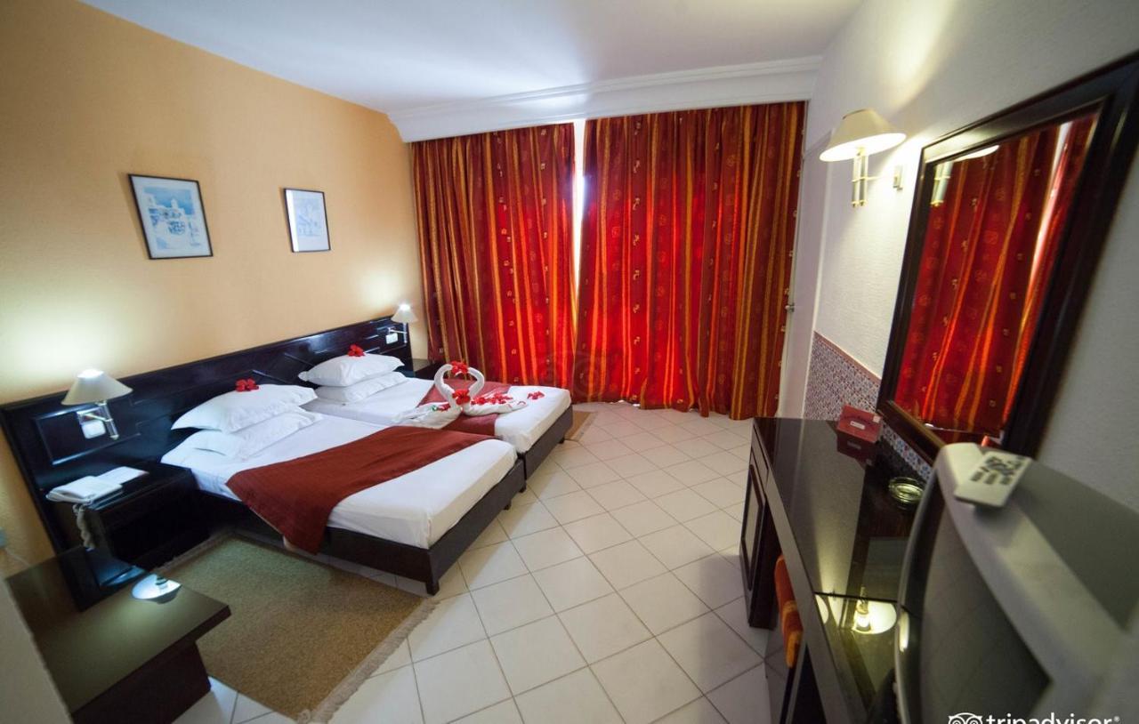 Single Room,1066152043:JPEG