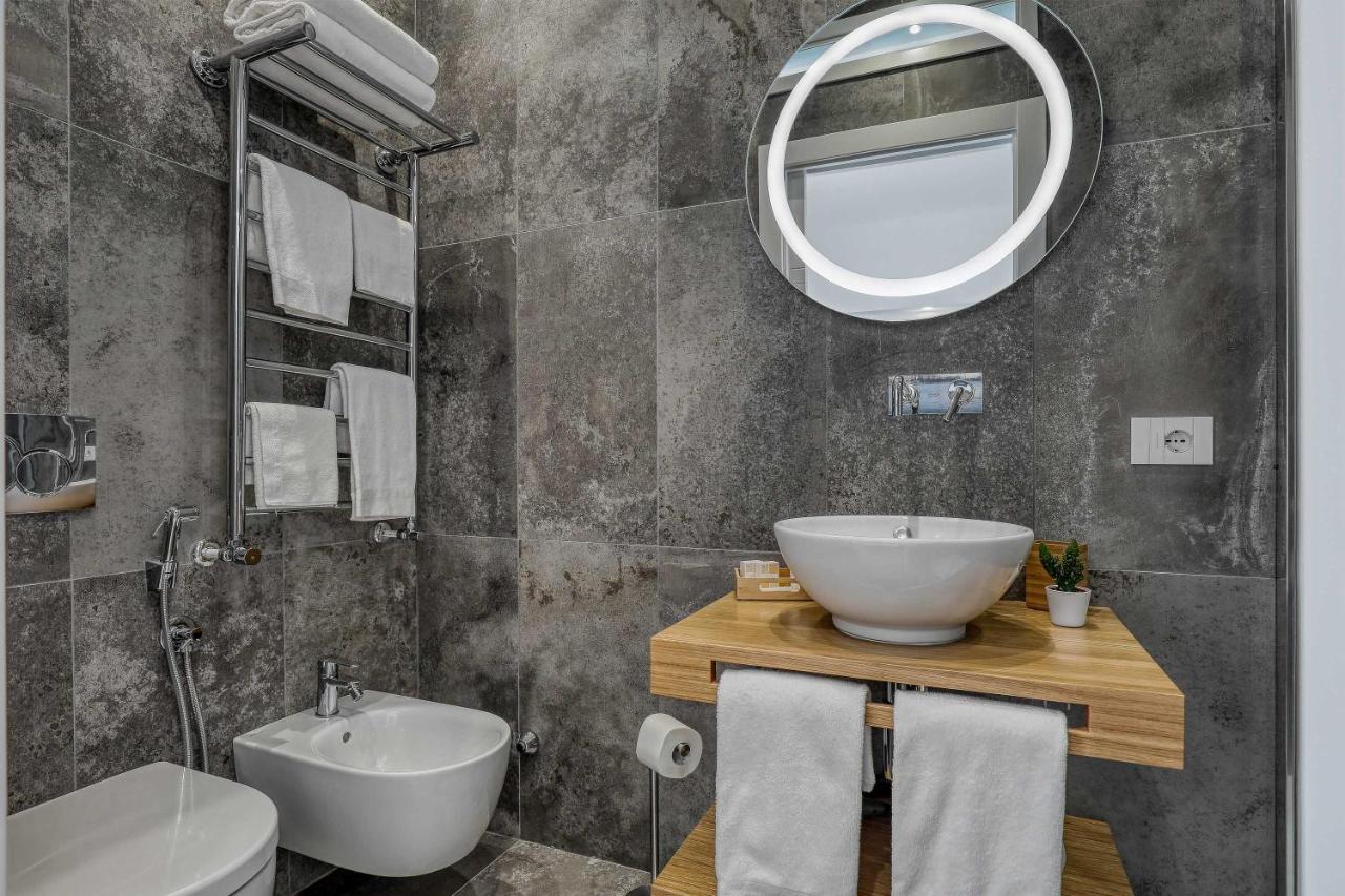 Twin Room Private Bathroom