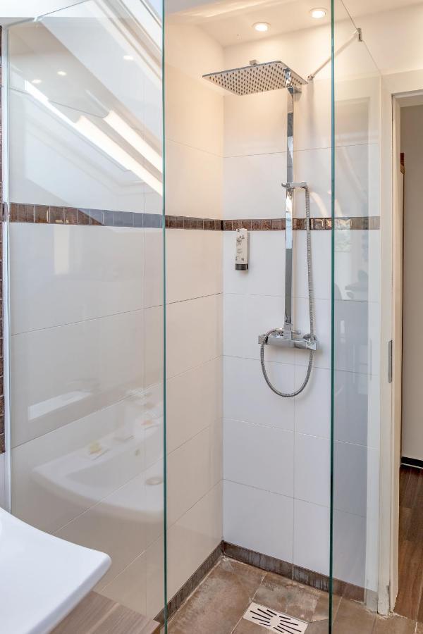 Double Room B1