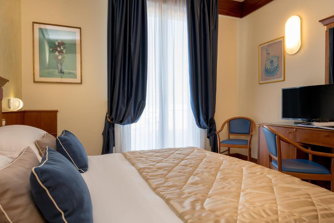 Triple Room with Terrace,1226971922:JPEG