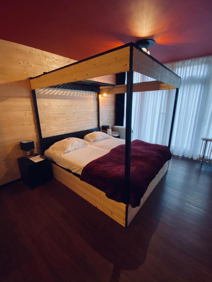 Double Room Bath
