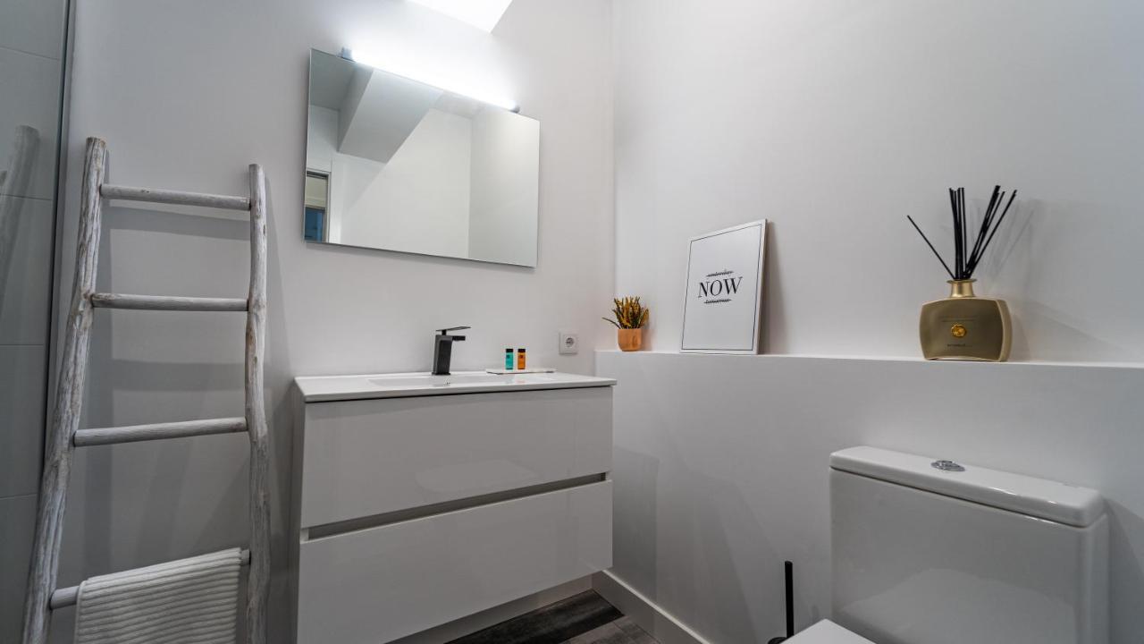 Double or Twin Room Private External Bathroom