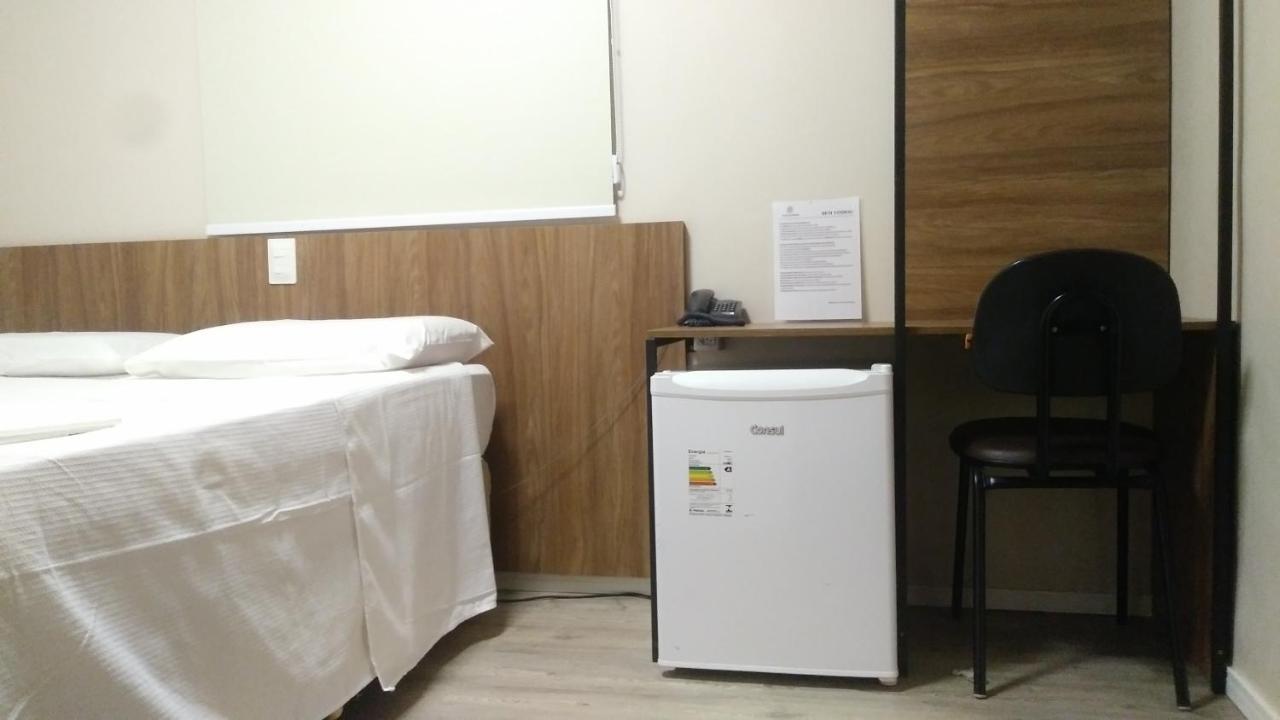 Deluxe Double Room Shower