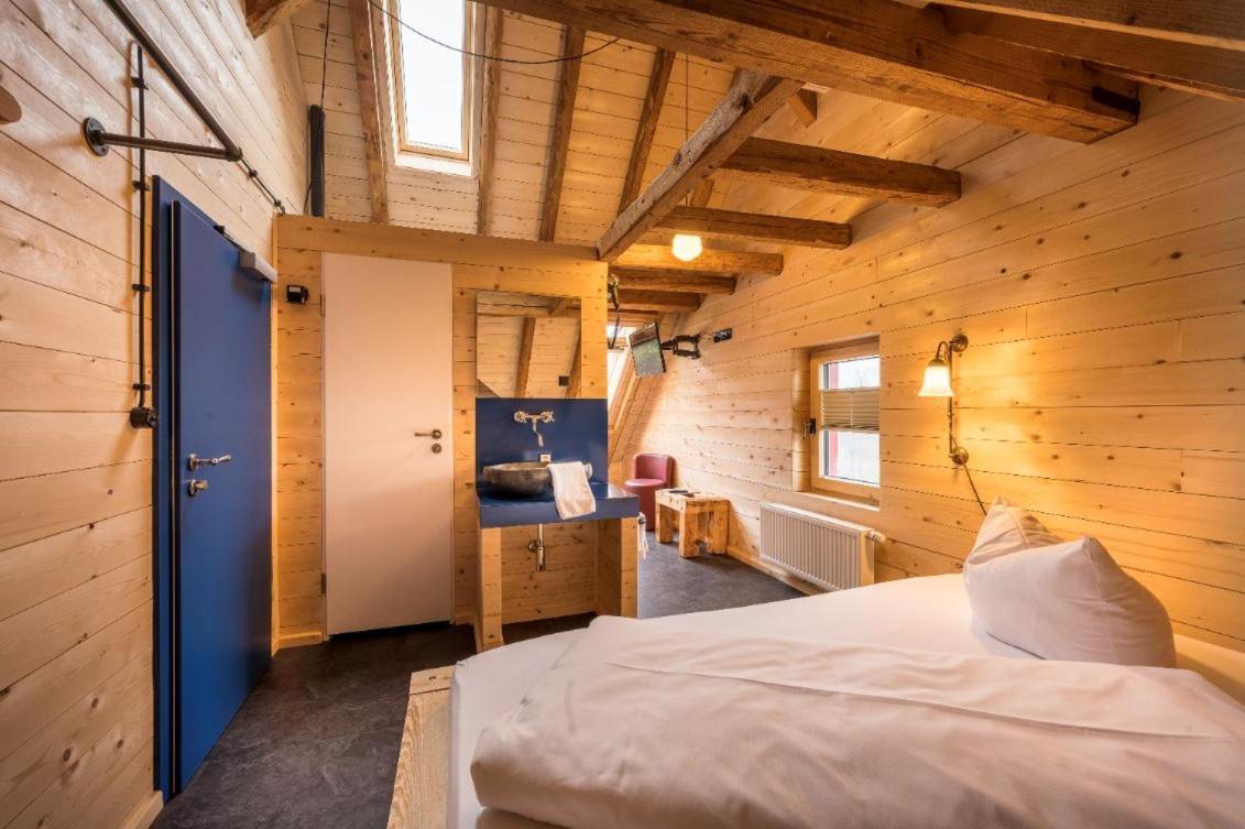 Triple Room Private Bathroom