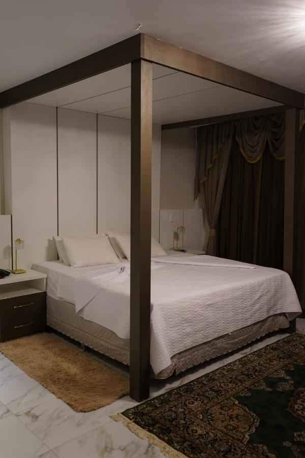 King Suite Spa Bath