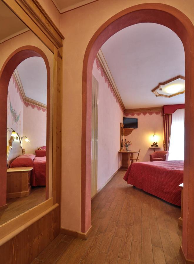 Standard Double or Twin Room,510514728:JPEG