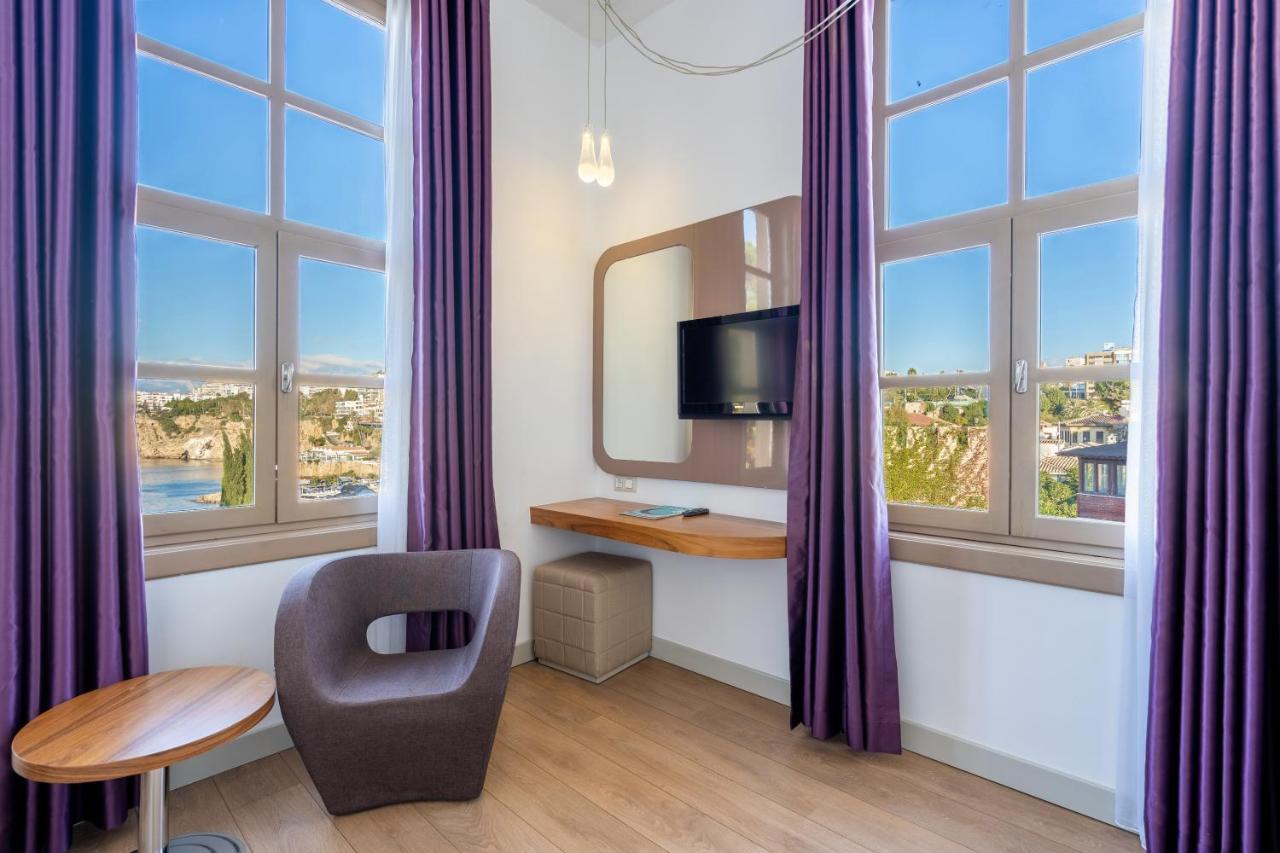 Standard Double Room Side Sea View