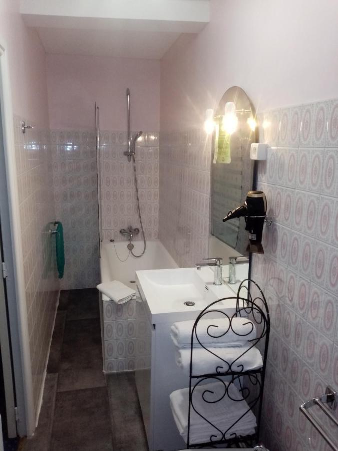 Triple Room,1070359537:JPEG