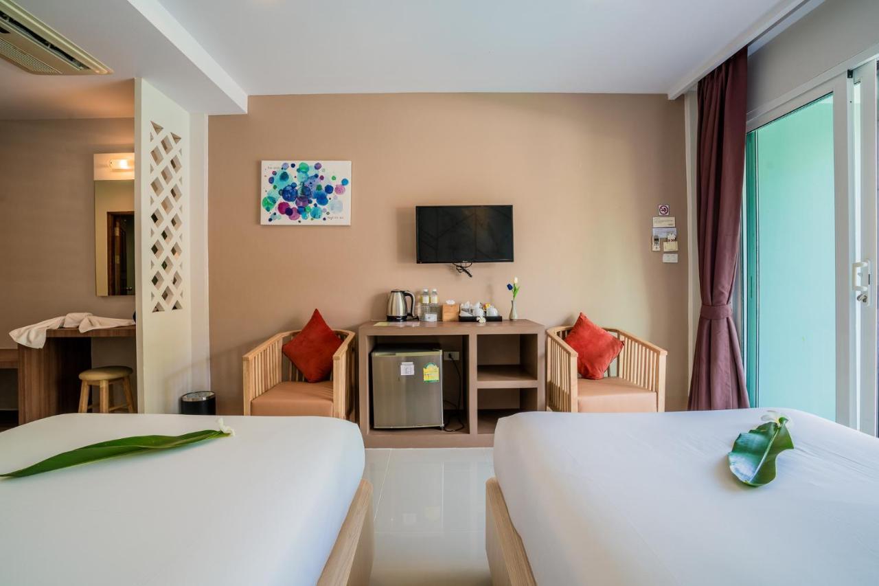 Deluxe Twin Room Pool View