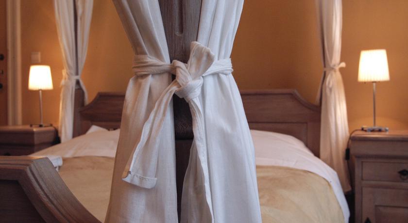 Superior Triple Room Private Bath