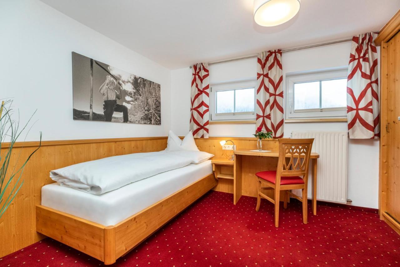 Single Room,1072847770:JPEG