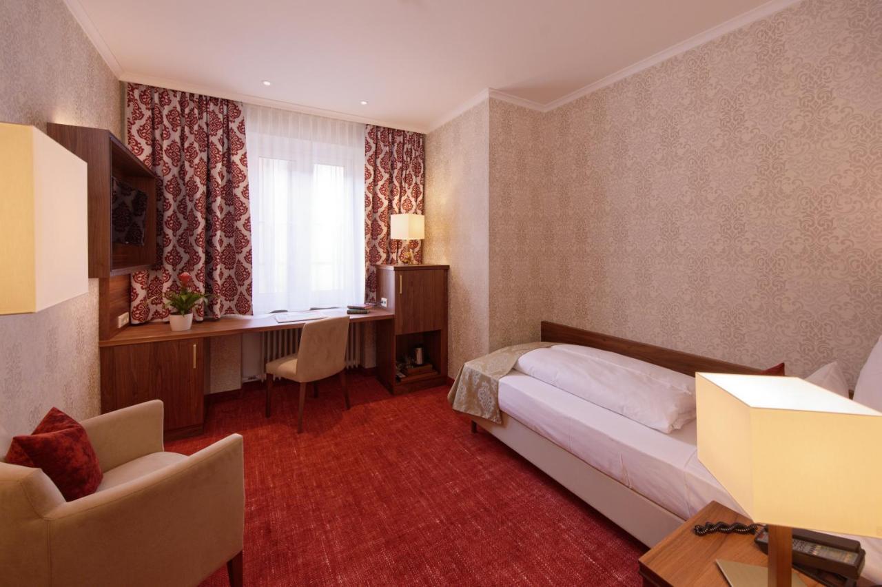 Large Single Room,1588045501:JPEG