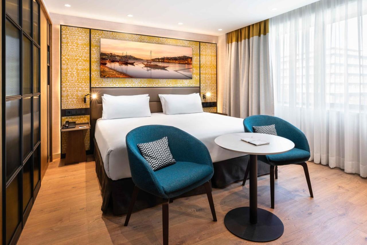 Deluxe Double or Twin Room,1072749934:JPEG