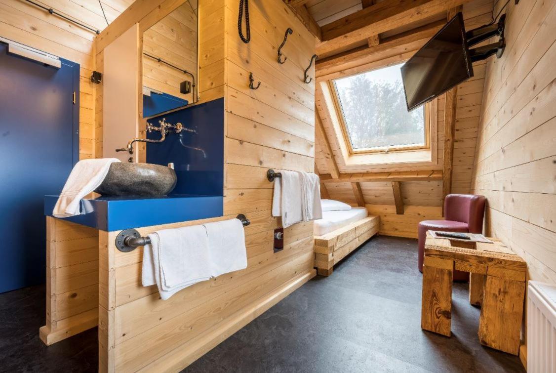 Triple Room Private Bathroom