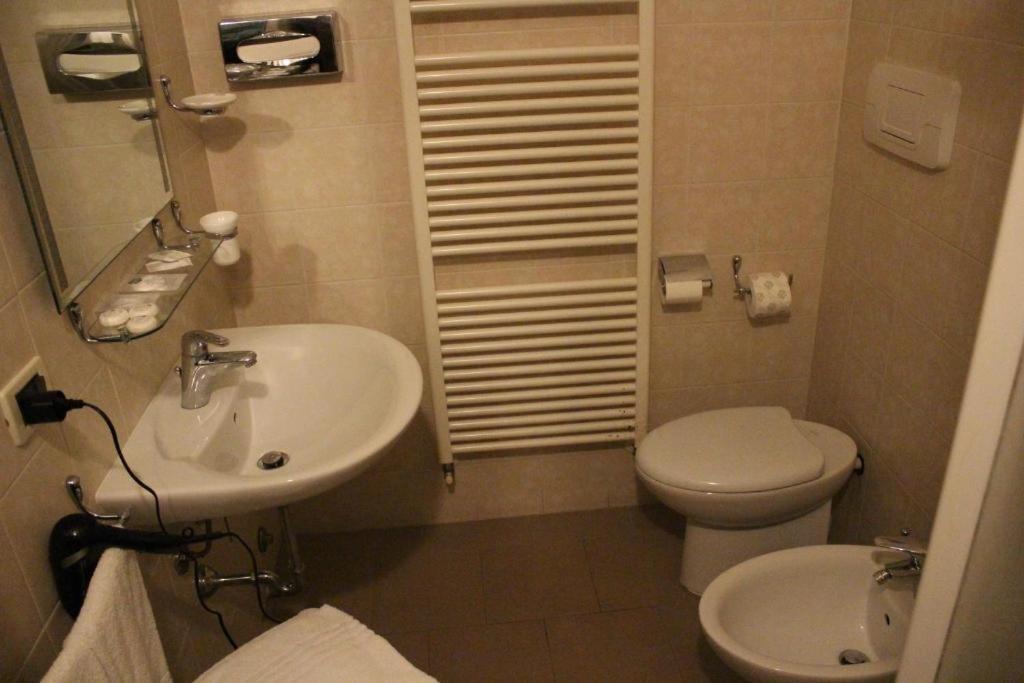 Double Room,1073591428:JPEG