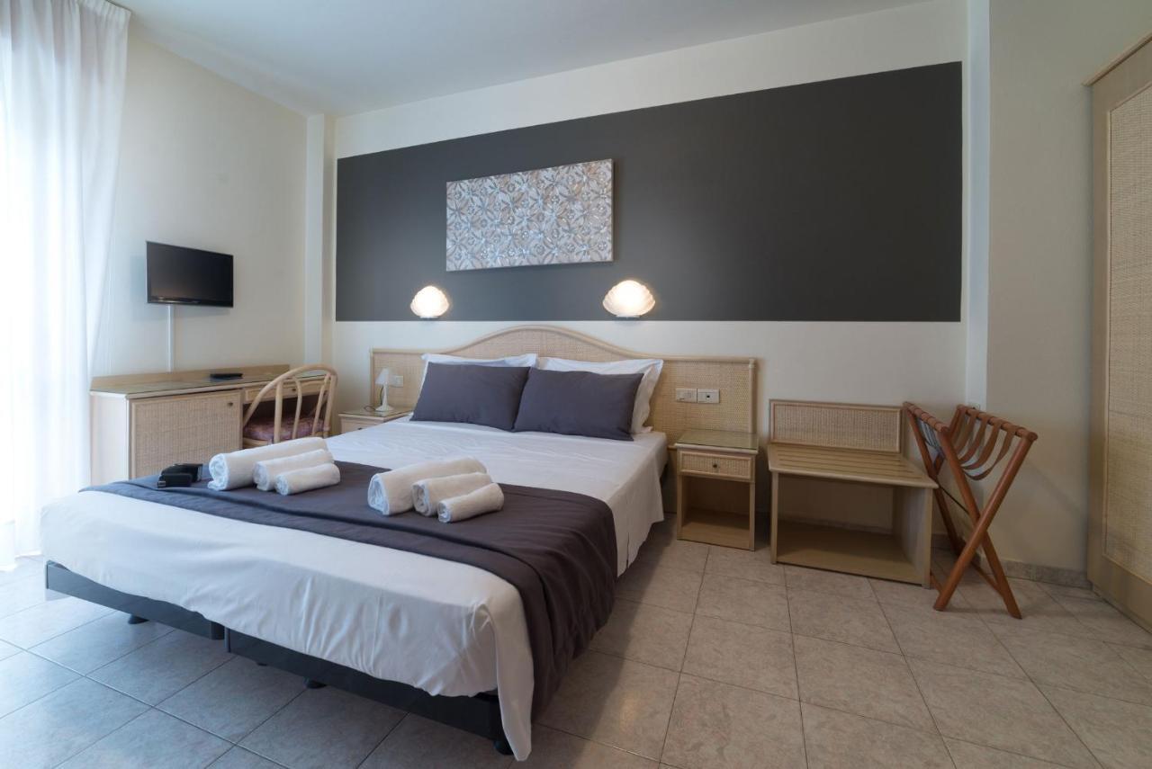 Large Double Room,1073895229:JPEG