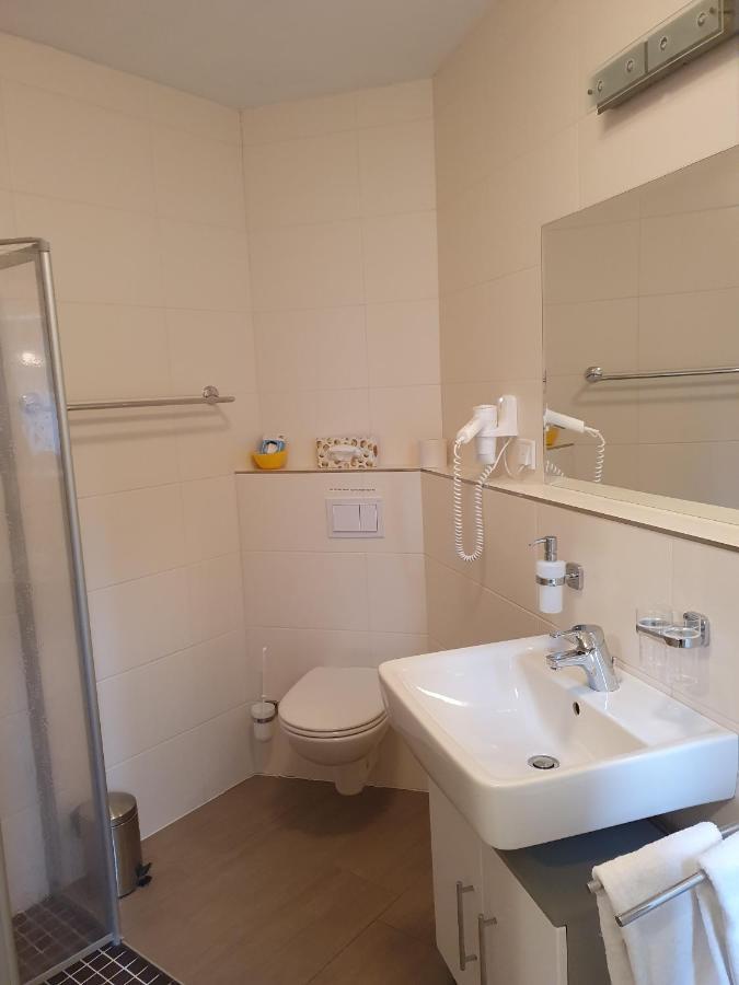 Single Room Shower
