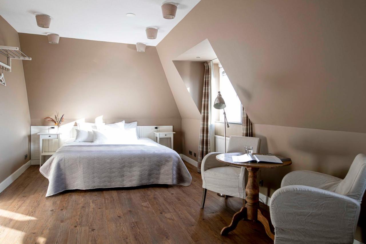 Deluxe King Room,1087460335:JPEG