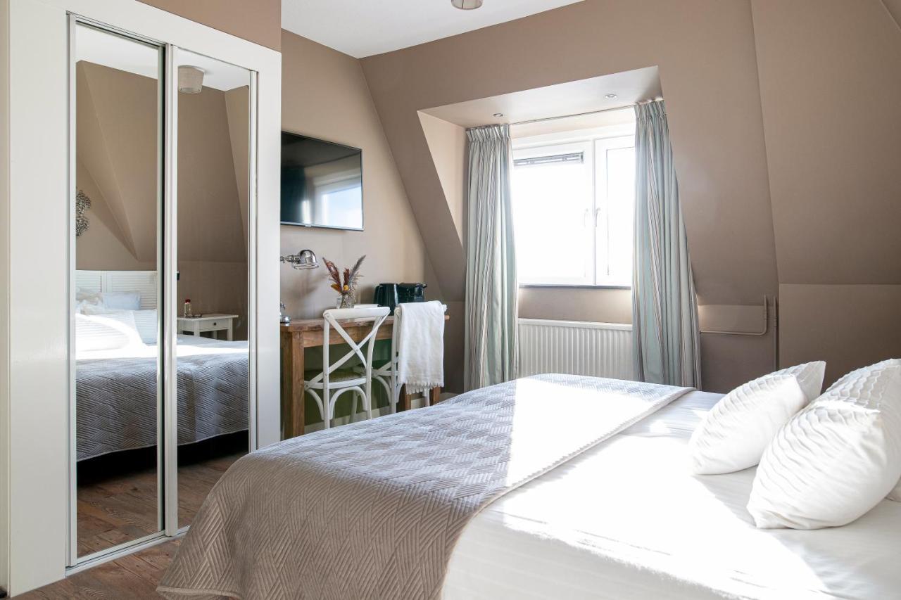 Standard Double Room,1087460059:JPEG
