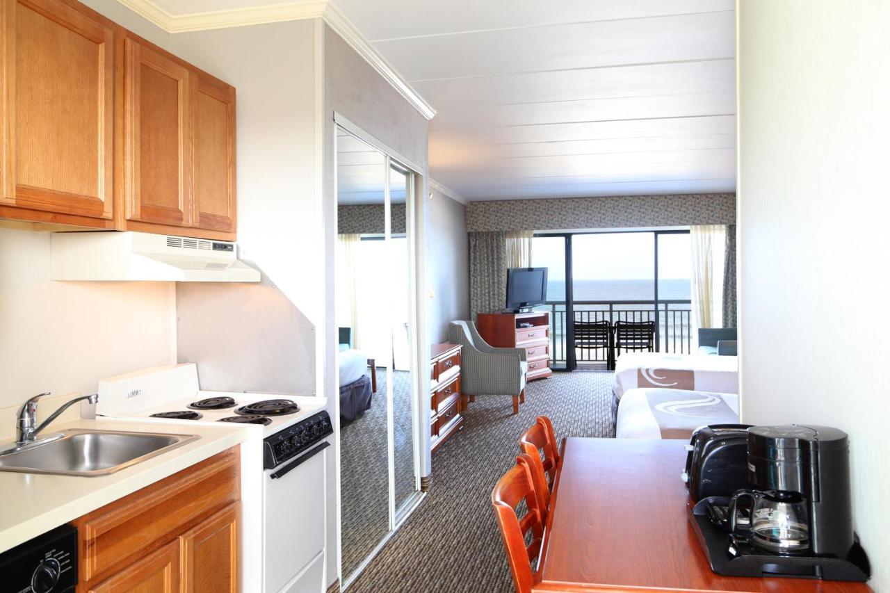 Efficiency Oceanfront Exterior Entrance 2 Double Beds & Sofa Bed Non Smoking