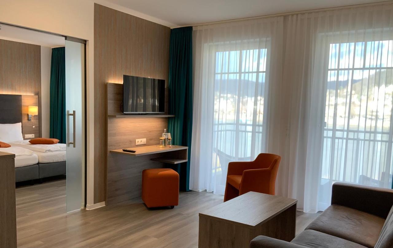Suite Balcony River View