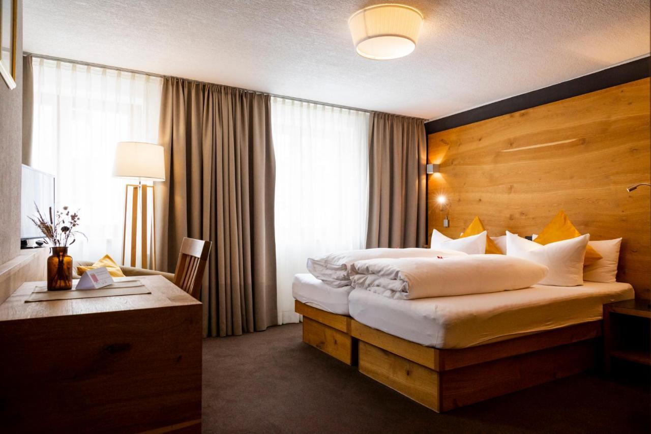 Double or Twin Room,1088192215:JPEG