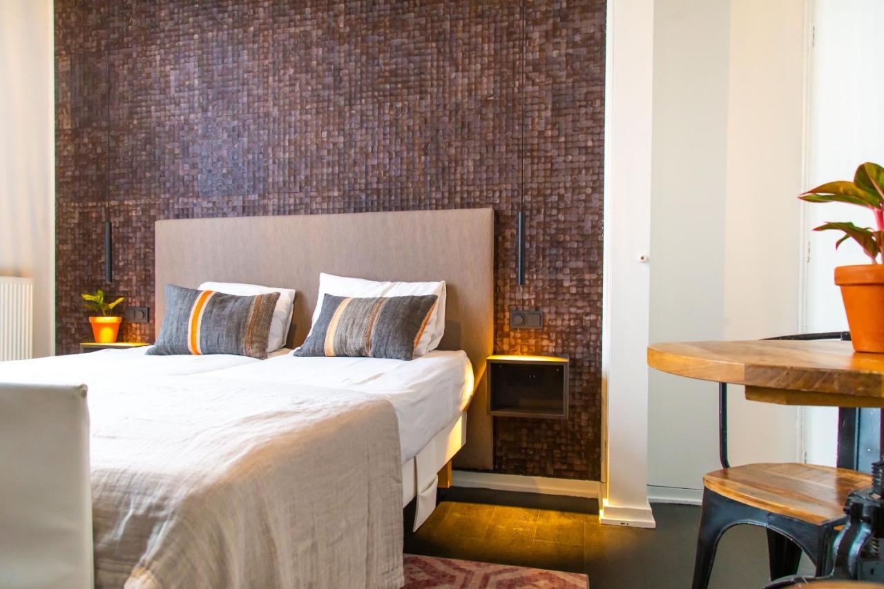 Deluxe Double Room Bath
