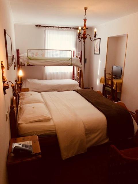 Quadruple Room,1083077764:JPEG