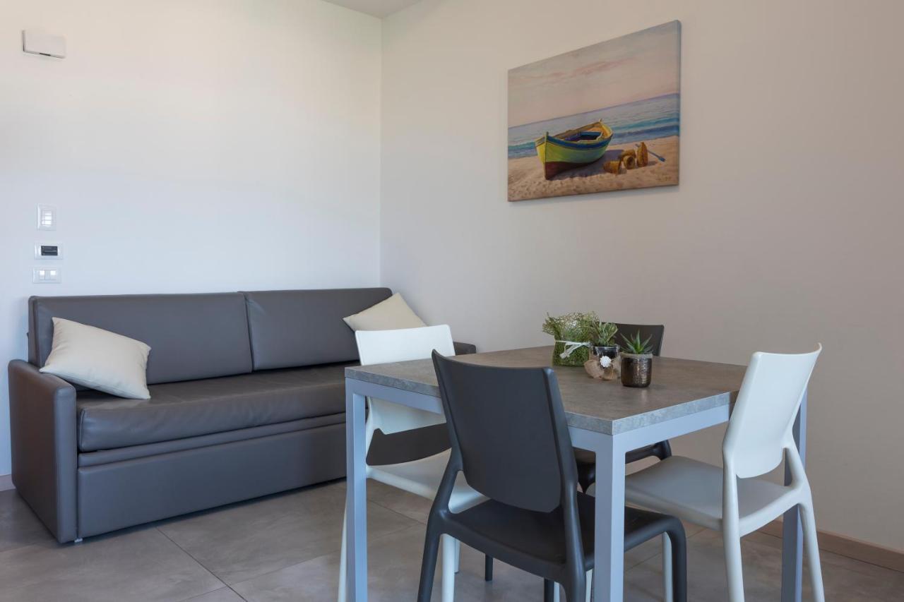 Superior One-Bedroom Apartment