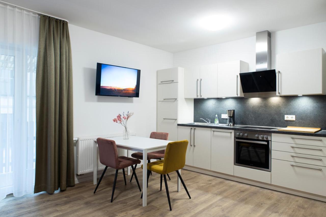 Superior Apartment,1076745796:JPEG
