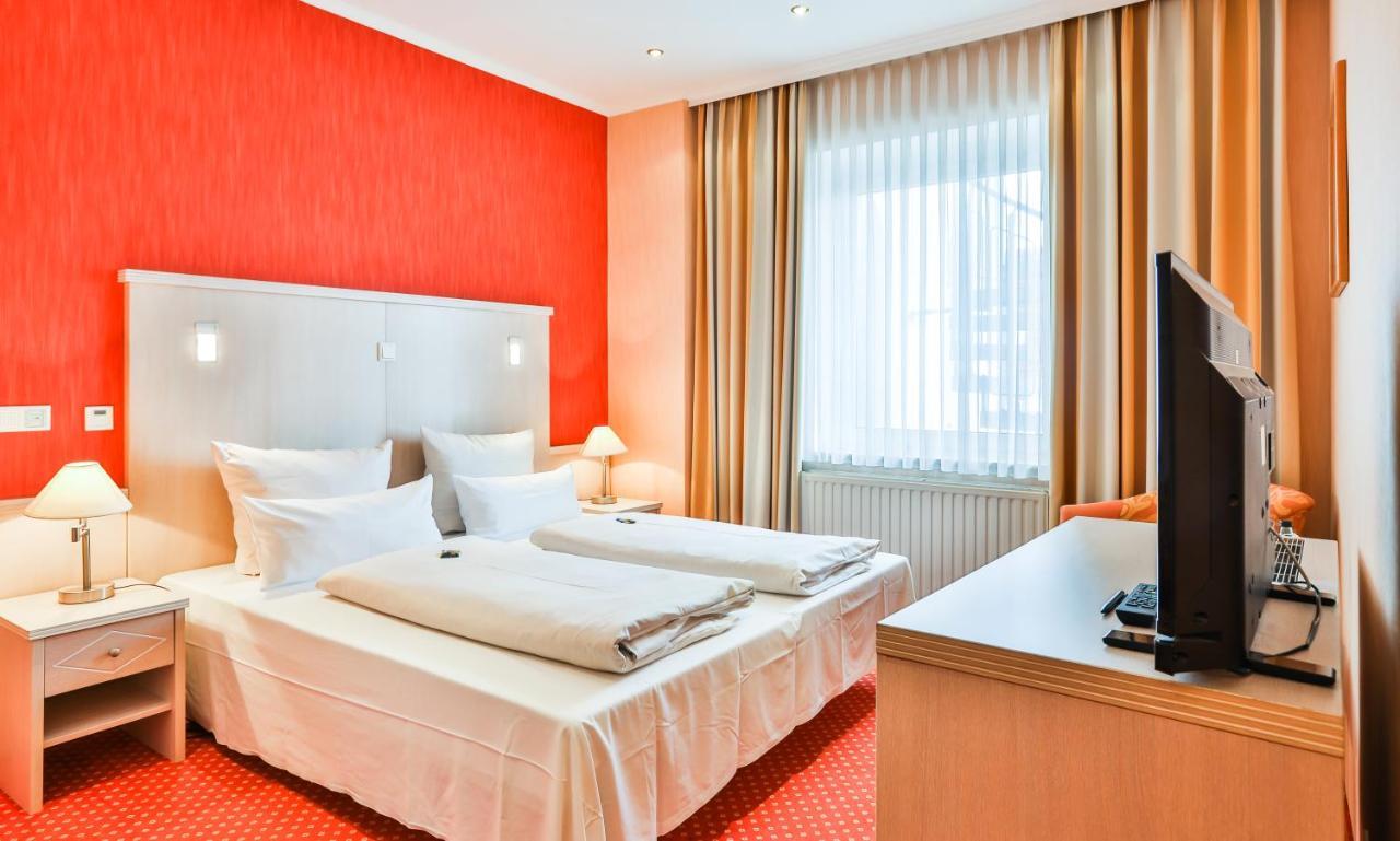 Standard Double Room,1039307119:JPEG