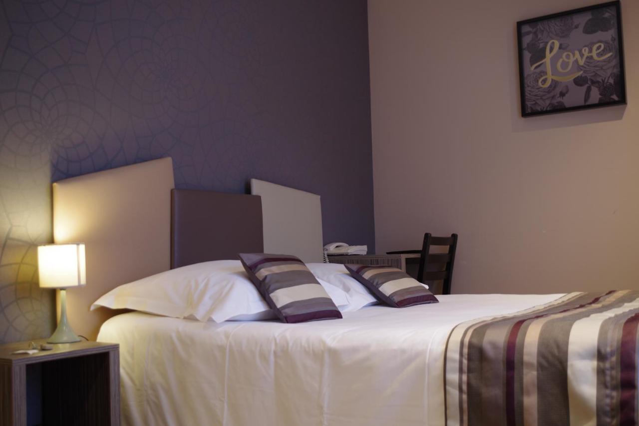 Standard Double Room,1077628216:JPEG