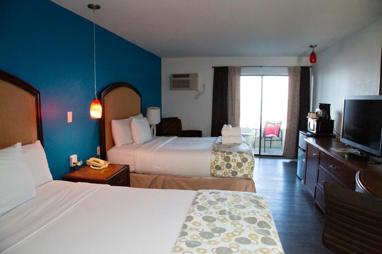Queen Room Two Queen Beds Ocean Front
