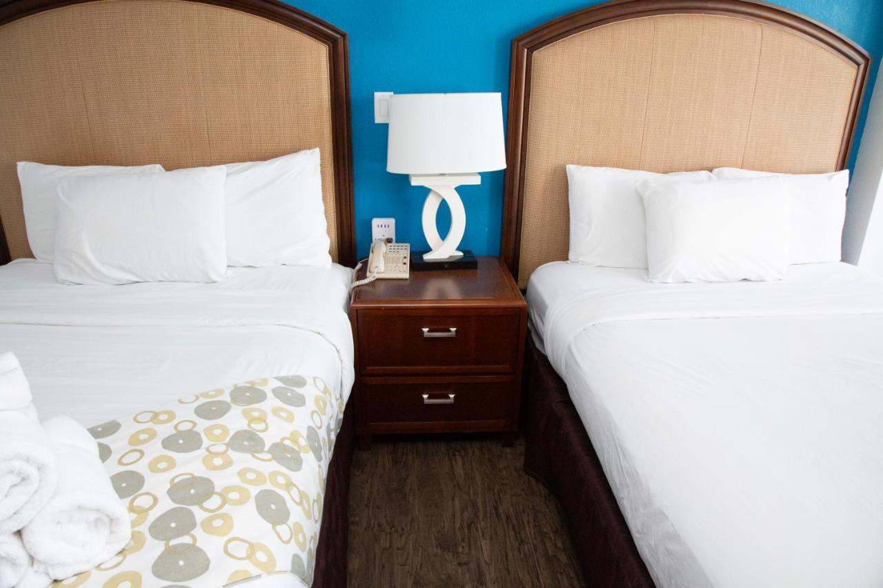 Queen Room Two Queen Beds Ocean Front