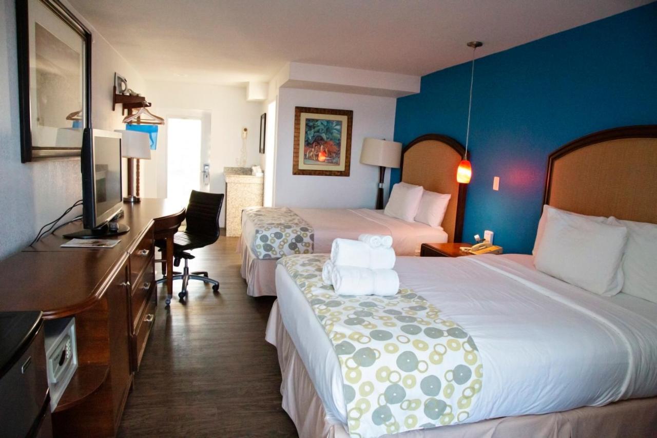 Queen Room Two Queen Beds Ocean Front