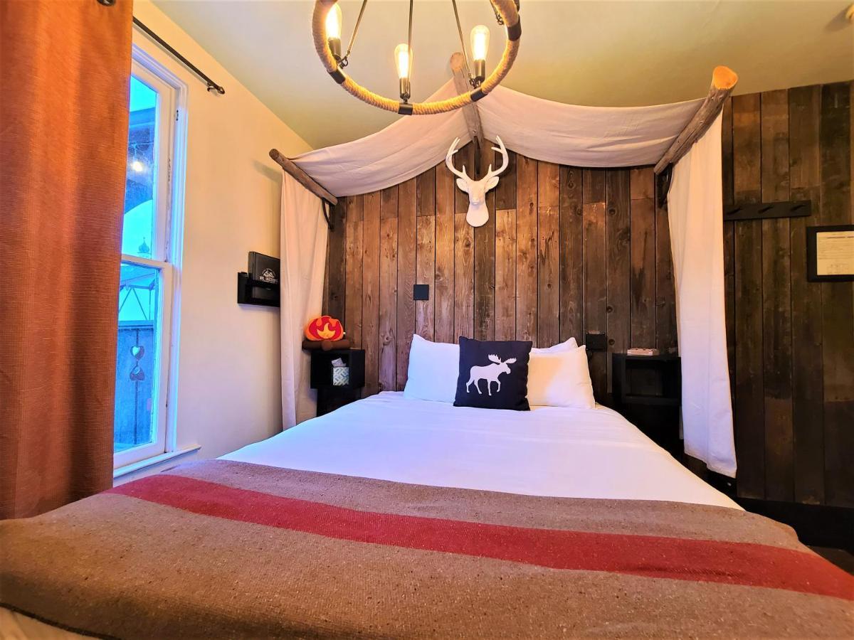 Queen Room