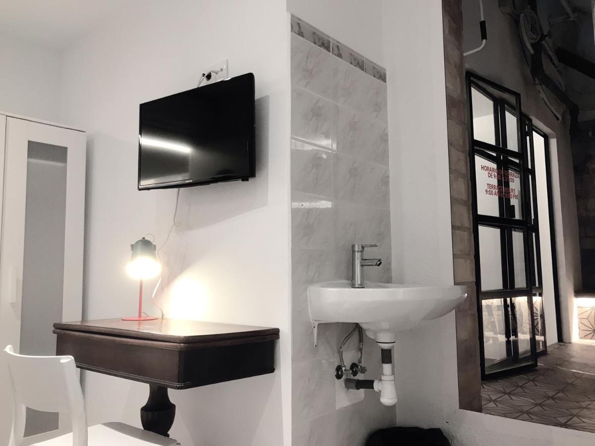 Single Room Shared Toilet