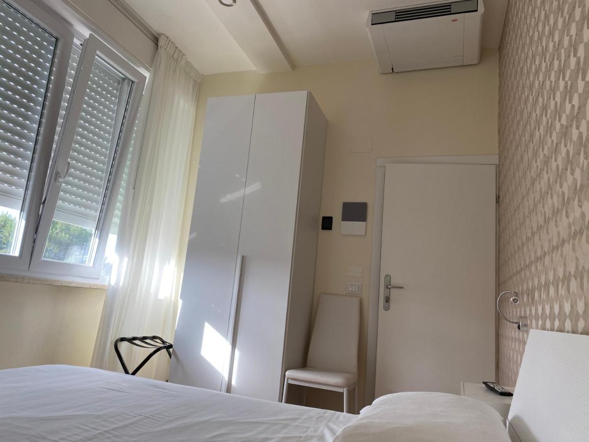 Standard Double Room,1083623512:JPEG
