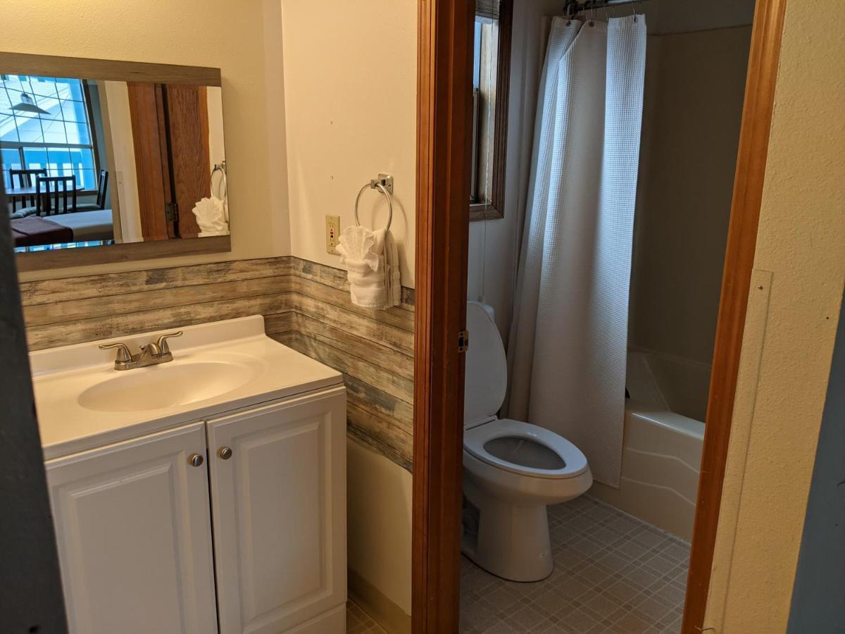 Standard Queen Room Dog Friendly