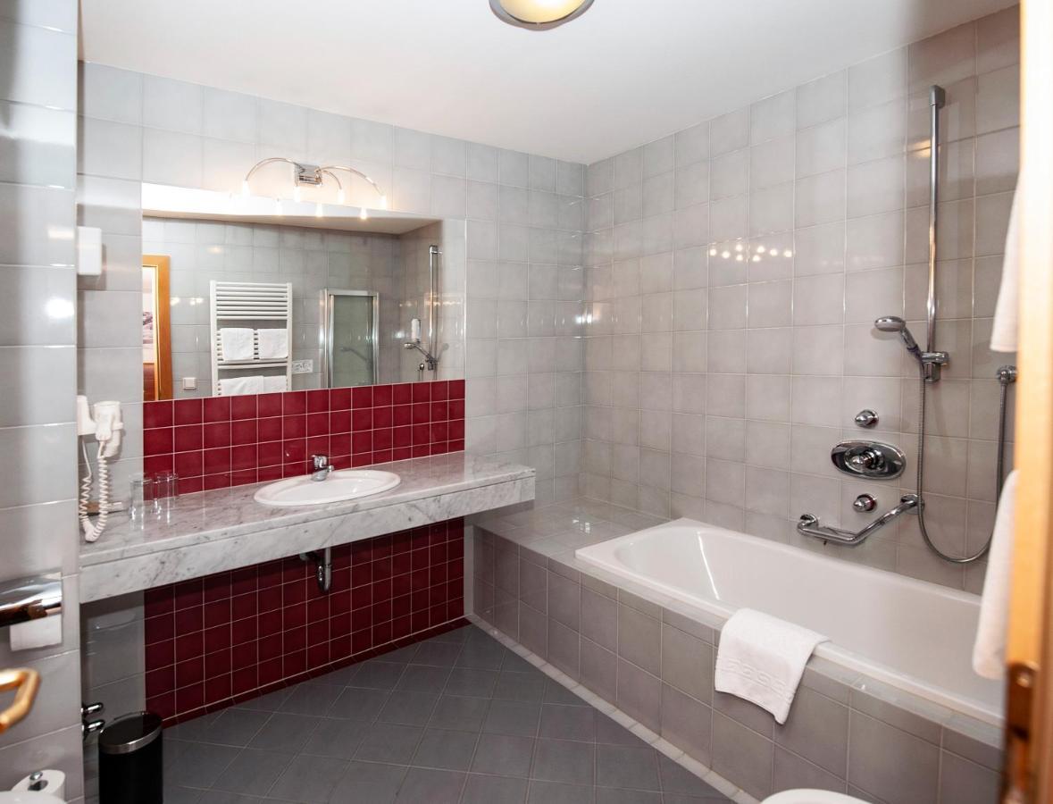 Double Room,1079687227:JPEG