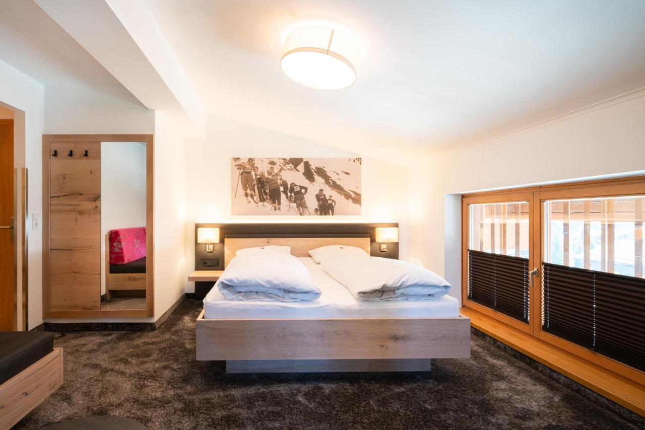 Standard Double Room,1084311040:JPEG