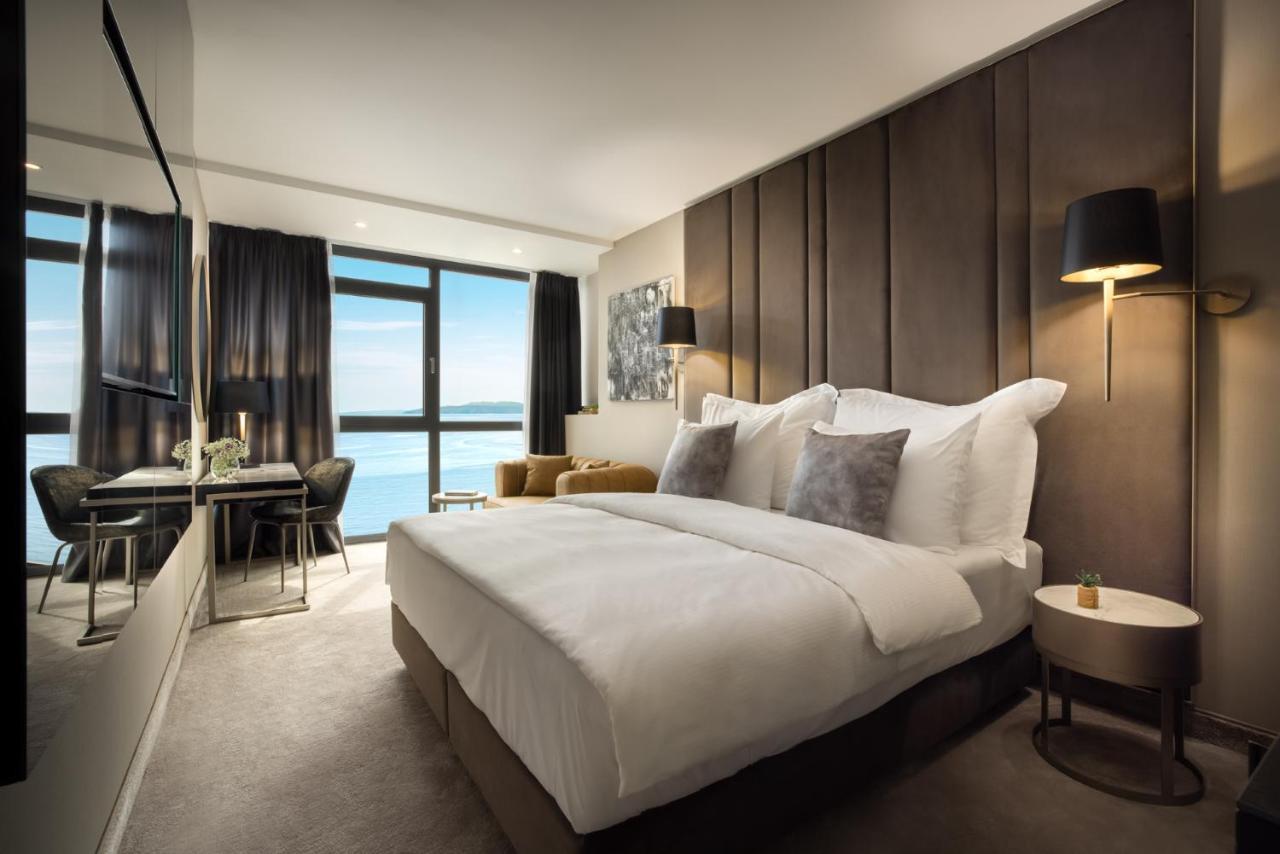 Premium Double or Twin Room Sea View Pure Hedonism,1080342010:JPEG