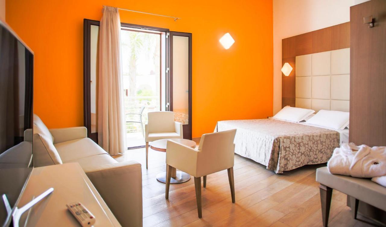 Deluxe Room,1084847860:JPEG