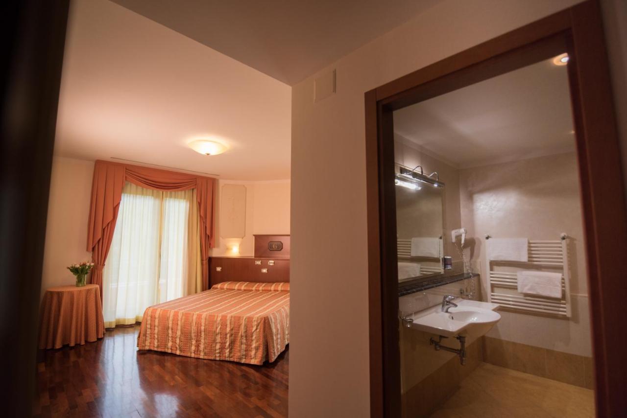 Superior Double Room,1084933039:JPEG