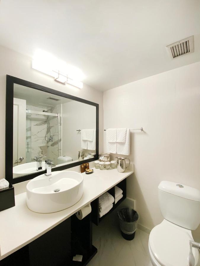 Family Suite with Kitchenette and electric fireplace - Non-Smoking,1081038103:JPEG