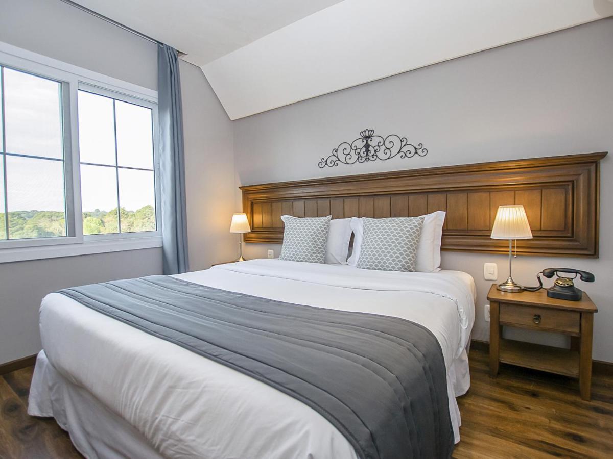 Deluxe Double Room Bath