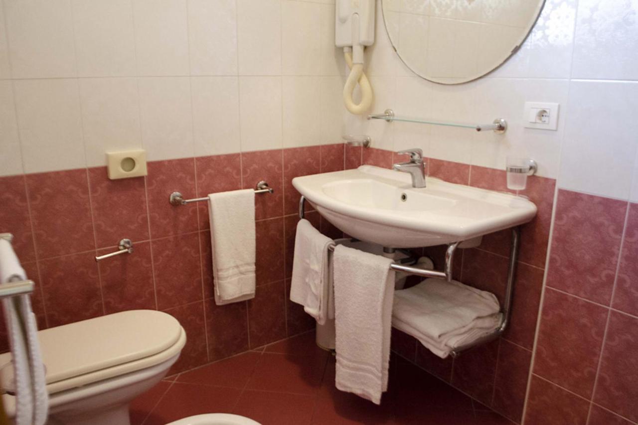 Large One-Bedroom Apartment